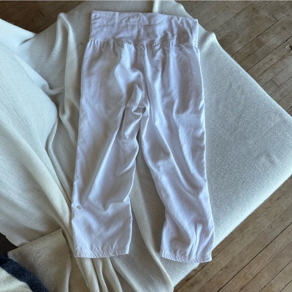 Lululemon Post Power Crop - White - Picture 9 of 10